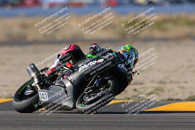 media/Oct-29-2022-CVMA (Sat) [[14c0aa3b66]]/Race 8 Supersport Middleweight/Folder 1/